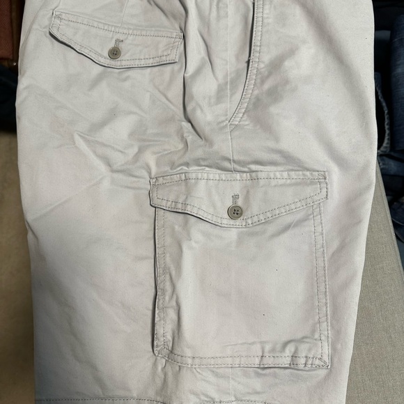 Van Heusen cargo shorts - Picture 1 of 11